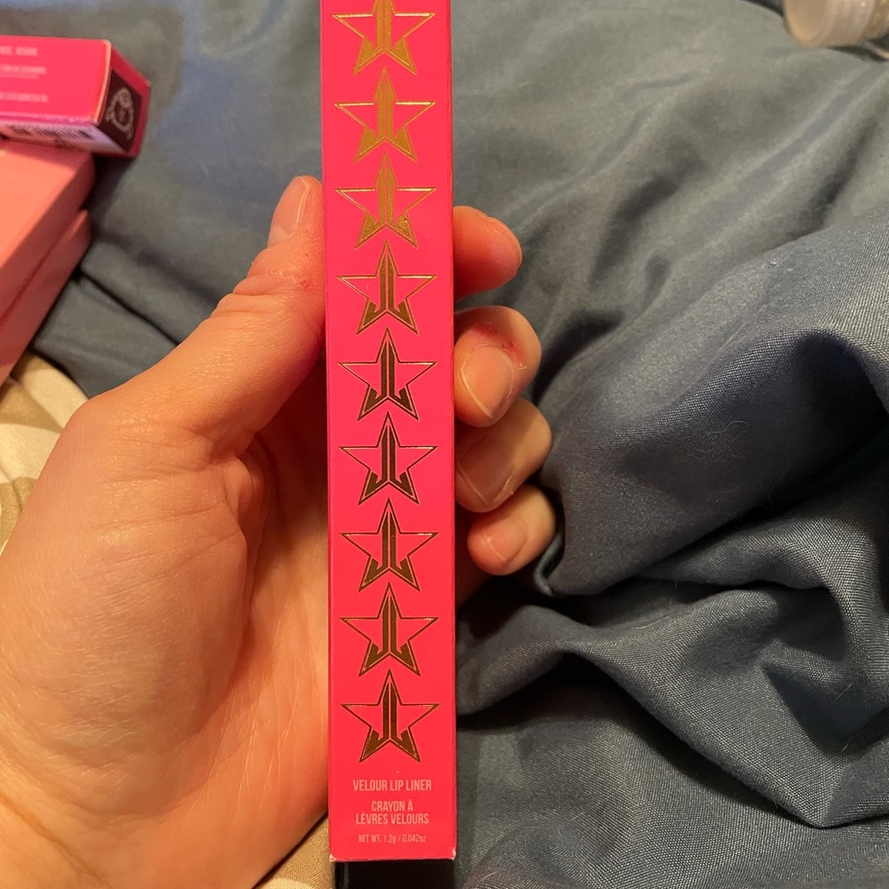 Jeffree star velour lip liner